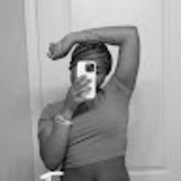 Meet your Posher, Zynasha - Picture 1 of 1